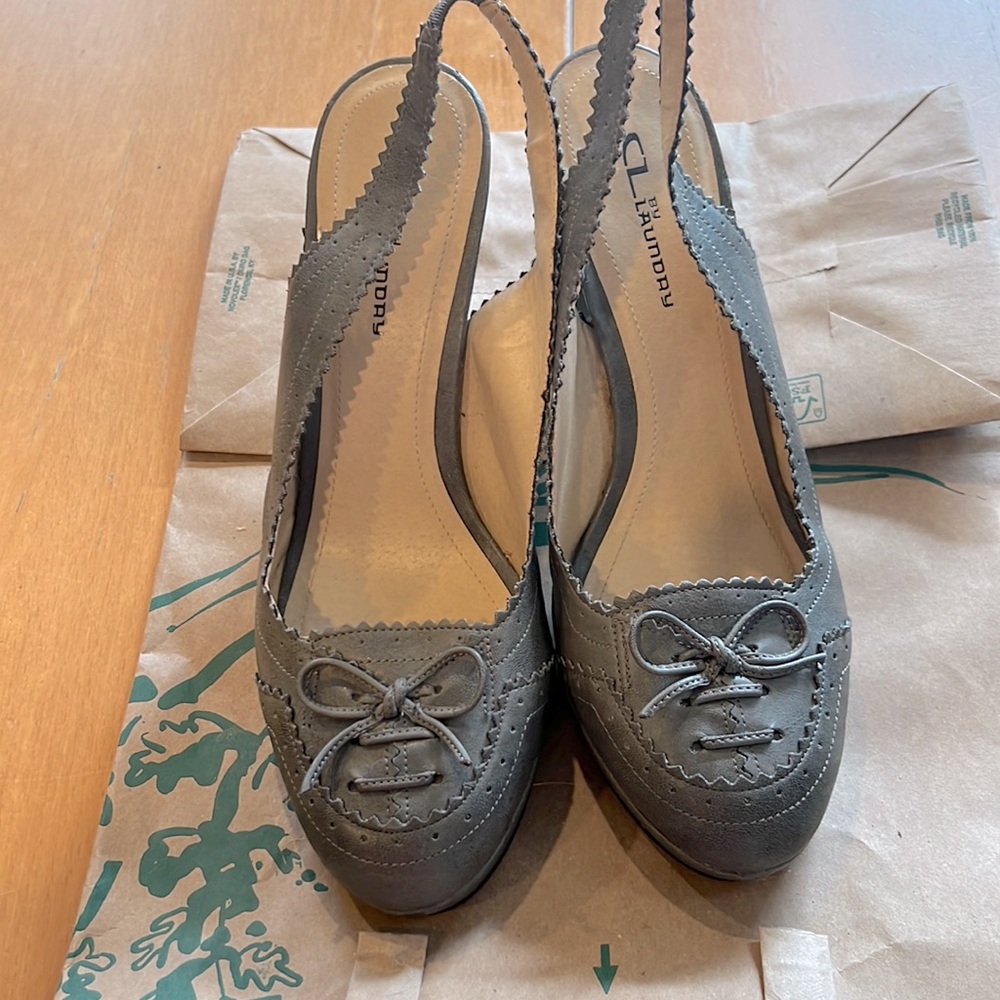 I had weight loss surgery and these great shoes no longer fit.